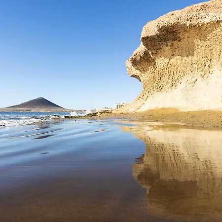 Home2book Cozy Beachfront Retreat In *