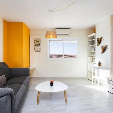 Home2book Cozy Beachfront Retreat In * אל מדאנו