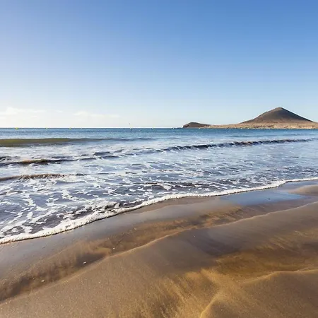 Home2book Cozy Beachfront Retreat In Lejlighed