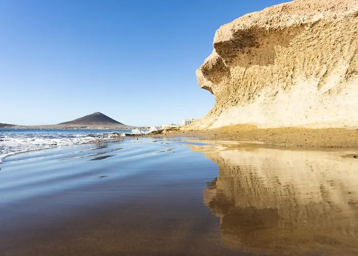 Home2book Cozy Beachfront Retreat In *