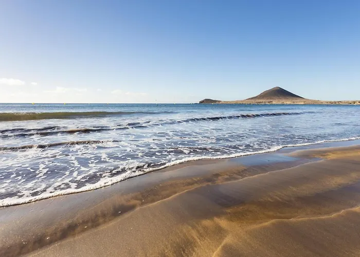 Home2book Cozy Beachfront Retreat In Appartement