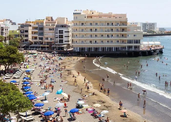 아파트 Home2book Cozy Beachfront Retreat In 엘메다노