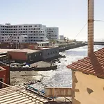 Daire Home2book Cozy Beachfront Retreat In *