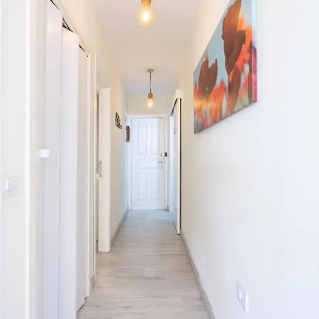 Home2book Cozy Beachfront Retreat In Apartman