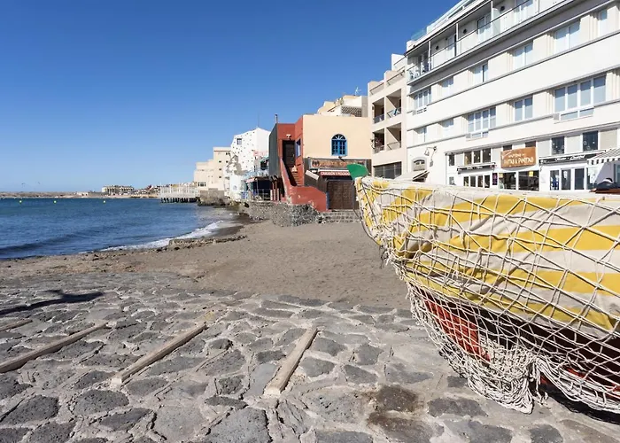 Home2book Cozy Beachfront Retreat In Appartamento *