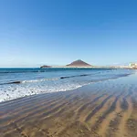 Home2book Cozy Beachfront Retreat In Apartment El Médano