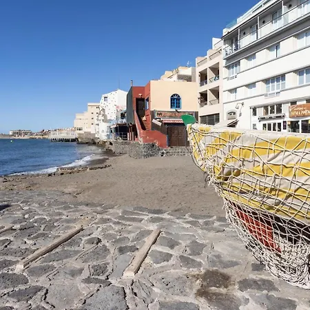 Home2book Cozy Beachfront Retreat In Apartamento *