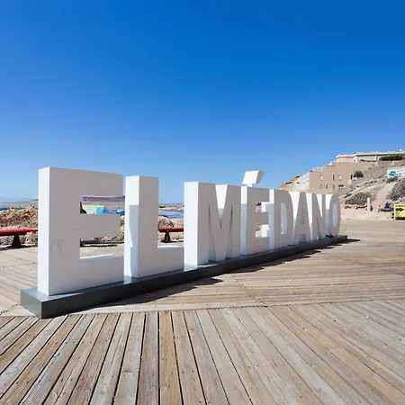 Apartamento Home2book Cozy Beachfront Retreat In *