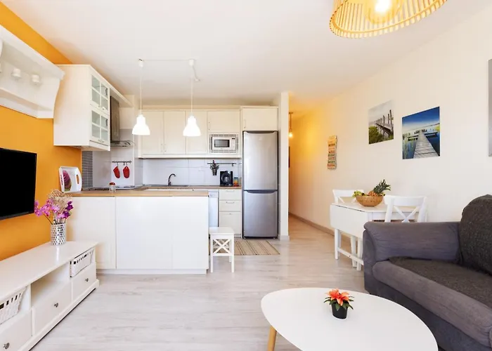 Home2book Cozy Beachfront Retreat In Apartamento