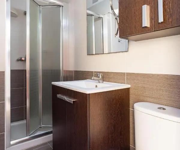 Home2book Cozy Beachfront Retreat In Apartamento